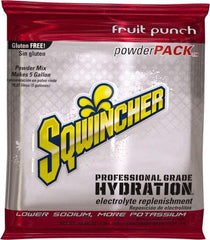 Sqwincher - 47.66 oz Pack Fruit Punch Activity Drink - Powdered, Yields 5 Gal - Apex Tool & Supply