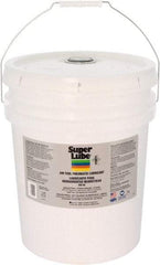 Synco Chemical - 5 Gal Pail, Air Tool Oil - -40°F to 450° - Apex Tool & Supply