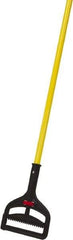 O-Cedar - 60" Standard Fiberglass Quick Connect Mop Handle - 1" Handle Diam, 1 to 5" Wet Mop Head Band, Use with Wet Mops - Apex Tool & Supply