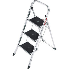 Hailo - 3 Steps, 3' 4" High, EN14183 Rating, Aluminum Step Ladder - 330 Lb Capacity, 18-1/2" Base Width - Apex Tool & Supply