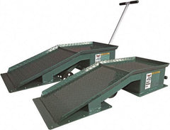 Safeguard - Wheel Step for Trucks & SUV Vehicles - 40,000 Lb Capacity, 9-1/2" Max Height, 13" Step Width x 45" Step Depth - Apex Tool & Supply