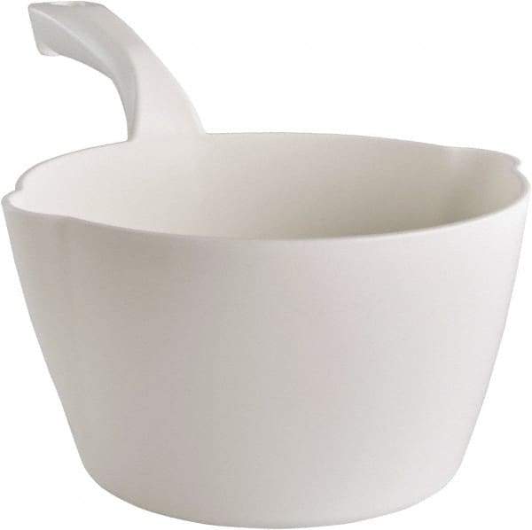 Remco - 64 oz White Polypropylene Round Bottom Scoop - 8.3" Wide x 4-1/2" Deep Bowl, 5-1/2" Handle Length, 13" OAL - Apex Tool & Supply