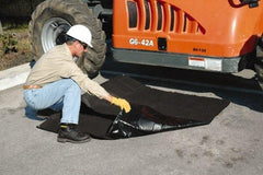 UltraTech - 3 Gal Capacity per Package, Oil Only Pad - 5' Long x 5' Wide, Polypropylene - Apex Tool & Supply