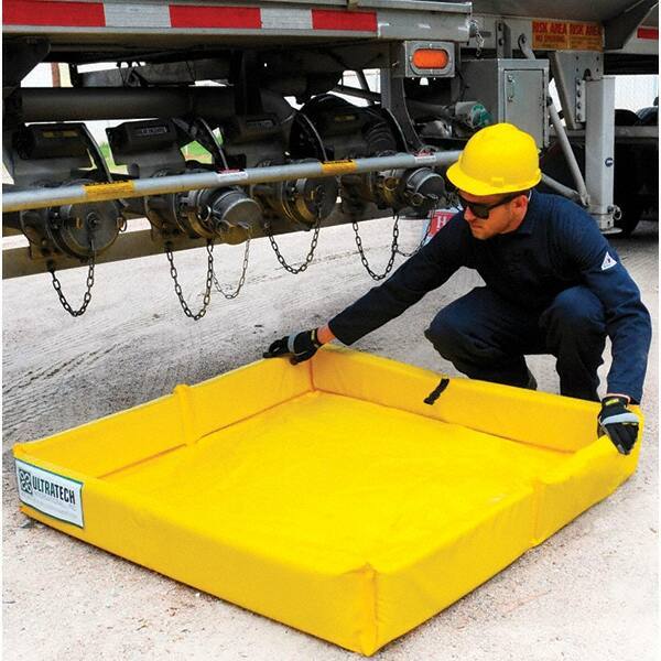 UltraTech - 75 Gal 18 oz PVC Containment Berm, Mini-Foam Wall - 1/2' High x 6' Wide x 4" Long - Apex Tool & Supply