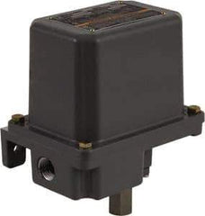 Square D - 7 and 9 NEMA Rated, SPDT, 90 to 2,900 psi, Electromechanical Pressure and Level Switch - Adjustable Pressure, 120 VAC at 6 Amp, 125 VDC at 0.22 Amp, 240 VAC at 3 Amp, 250 VDC at 0.27 Amp, 1/4 Inch Connector, Screw Terminal, For Use with 9012G - Apex Tool & Supply