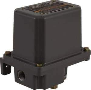 Square D - 7 and 9 NEMA Rated, SPDT, 1 to 40 psi, Electromechanical Pressure and Level Switch - Adjustable Pressure, 120 VAC at 6 Amp, 125 VDC at 0.22 Amp, 240 VAC at 3 Amp, 250 VDC at 0.27 Amp, 1/4 Inch Connector, Screw Terminal, For Use with 9012G - Apex Tool & Supply