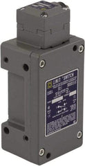 Square D - SPDT, NC/NO, 600 Volt Screw Terminal, Plunger Actuator, General Purpose Limit Switch - 1, 2, 4, 6, 12, 13, 6P NEMA Rating, IP67 IPR Rating - Apex Tool & Supply