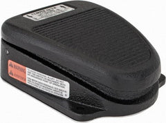 LINEMASTER - 1/8-27 NPT Clipper Air Valve - 3-Way Air Valve Foot Switch & 4 1/2" Length x 3 1/2" Width - Apex Tool & Supply