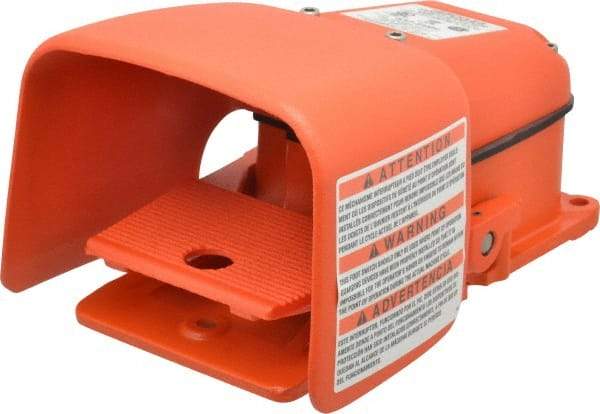 LINEMASTER - 1 Treadle, 15 Amp, 1/2 hp, Momentary (MO), DPDT-DB, Electric Foot Switch - 2, 4 & 13 NEMA Rated, IP56, Cast Iron, 9" Long x 5.88" Wide x 4-1/2" High - Apex Tool & Supply