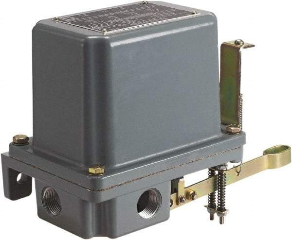 Square D - 4 NEMA Rated, DPST-DB, Float Switch Pressure and Level Switch - 575 VAC, Line-Load-Load-Line Terminal - Apex Tool & Supply