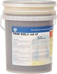 Master Fluid Solutions - Trim SOL ndsf, 5 Gal Pail Cutting & Grinding Fluid - Water Soluble, For Cutting, Grinding - Apex Tool & Supply
