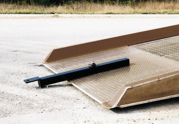 Vestil - Riser & Ramp Accessories Type: Tow Hitch Option - Apex Tool & Supply