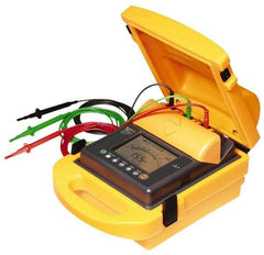 Fluke - Digital LCD Display, 2,000,000 Megohm Electrical Insulation Resistance Tester & Megohmmeter - 5,000 VDC Max Test Voltage, Powered by 12V Lead-Acid Battery - Apex Tool & Supply