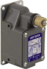 Square D - SPDT, NC/NO, 600 VAC, Screw Terminal, Rotary Head Actuator, General Purpose Limit Switch - 1, 2, 4, 12, 13 NEMA Rating, IP65, IP66, IP67 IPR Rating - Apex Tool & Supply