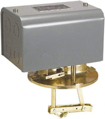 Square D - 1 NEMA Rated, DPST-DB, Float Switch Pressure and Level Switch - 575 VAC, Line-Load-Load-Line Terminal - Apex Tool & Supply