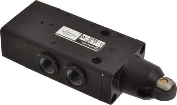 Norgren - 0.98 CV Rate, 1/4" NPT Inlet 5/2 Super Mechanical Valve - 1/4" NPT Inlet, Packed Spool Valve, Roller Actuator - Apex Tool & Supply