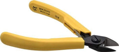 Lindstrom Tool - 5" OAL, 0.078" Capacity, Semi-Flush Diagonal Cutter - 5/8" Jaw Length, Tapered Head, Plastic Ergonomic Handle - Apex Tool & Supply